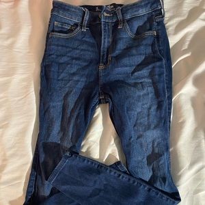 Hollister Jean